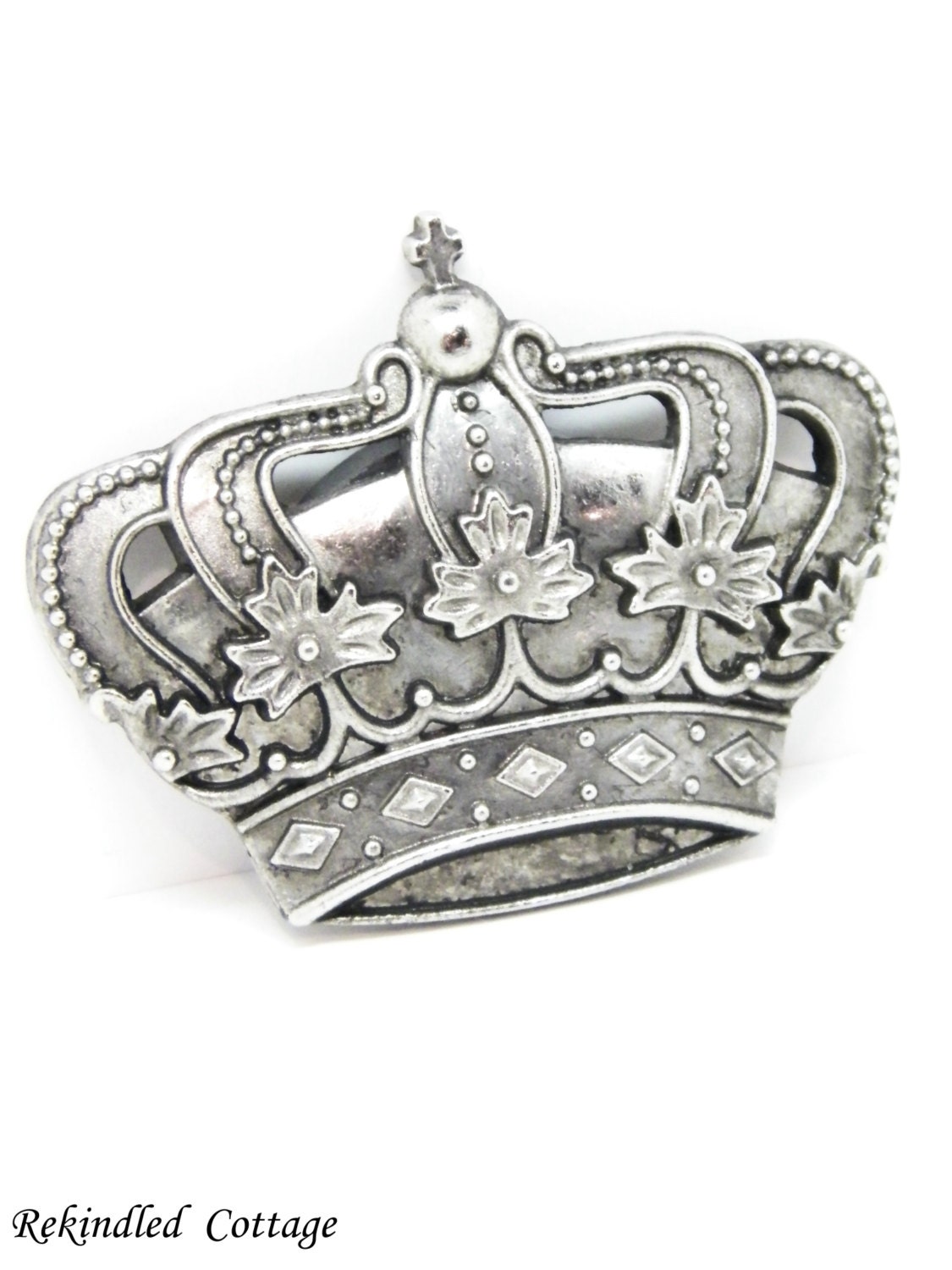 Crown Magnet
