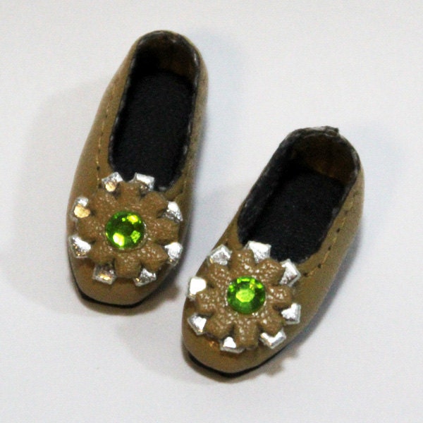 Brown Retro Flower Slip-On for BJD Dolls Lati Yellow, PukiFee, Riley Kish, Bobobie Nissa, DIM Silf, Dollk S00067H