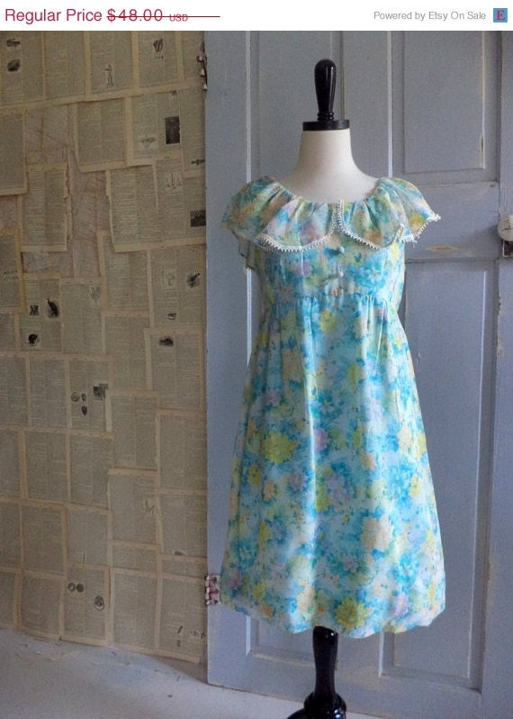 SALE Vintage 1960s Dress 60s Blue Floral Ruffled Cotton Baby Doll Dress Size Small