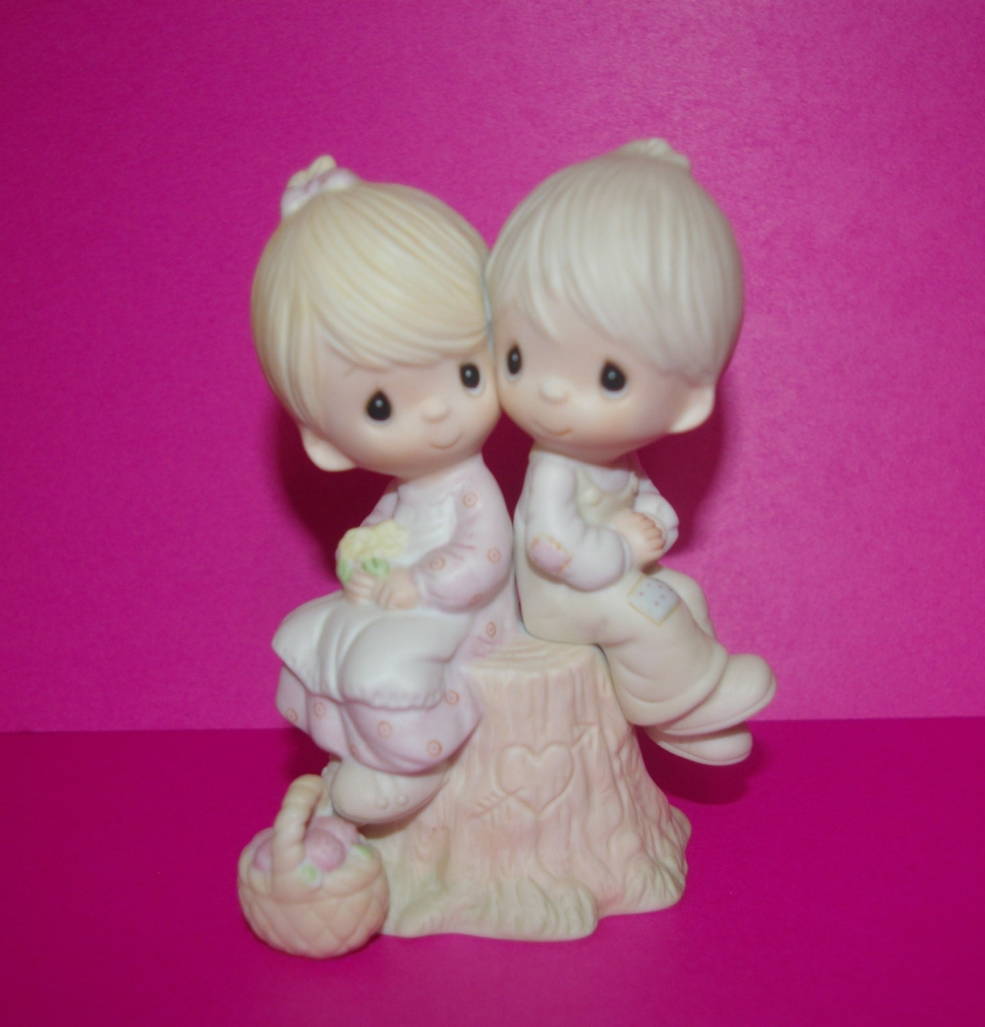 Precious Moments Figurine  Love One Another  Olive Branch Mark  1978  1986