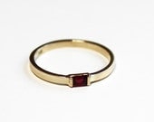 Ruby Baguette Stacking Ring (14K yellow gold)