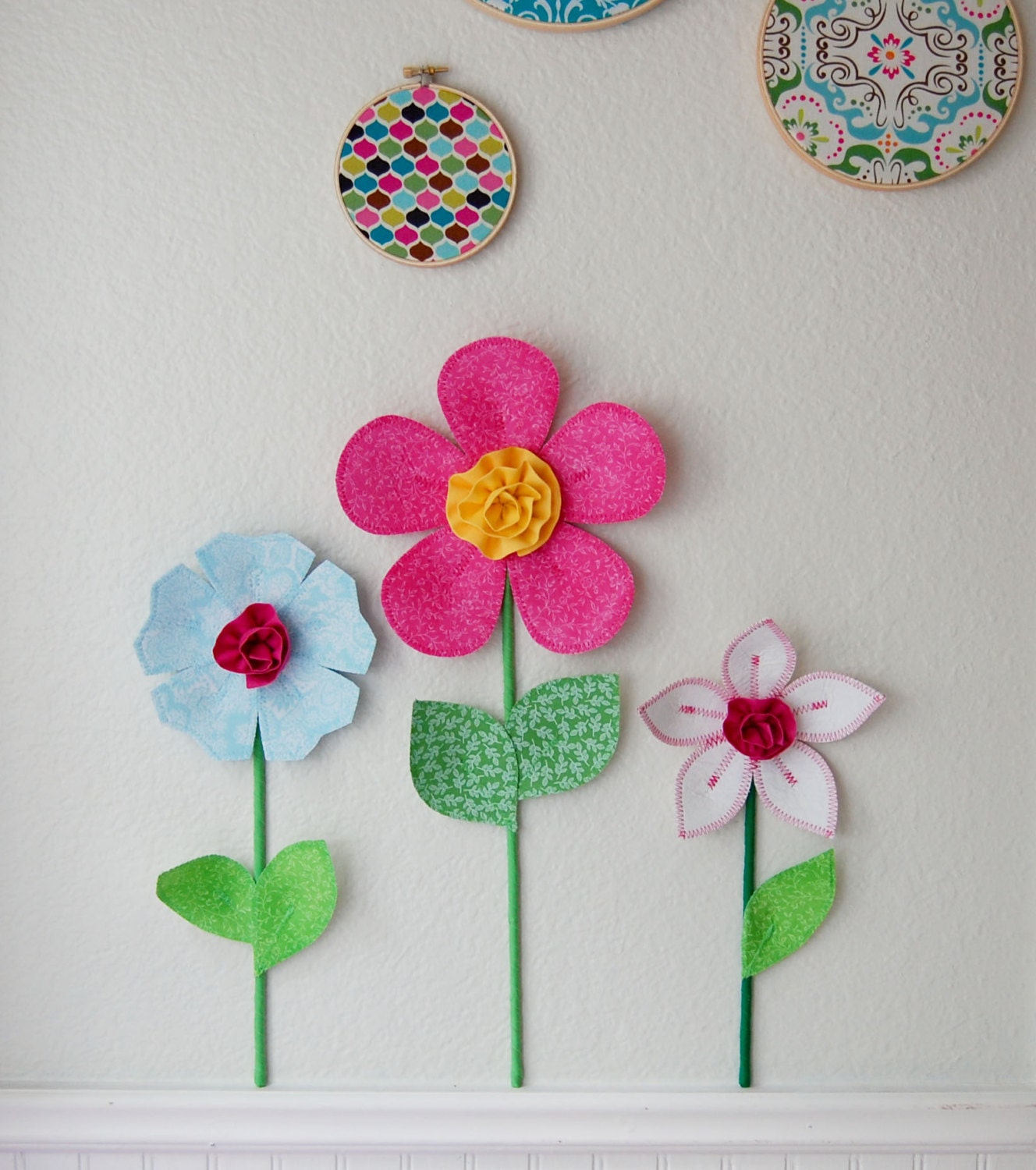 3d flower wall decal. girls room decor. fabric wall flowers. white fabric flower. baby shower gift. spring garden.