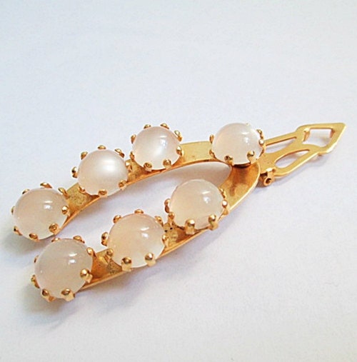 50s Vintage Dress Clip Opal Moonglow Pin Large Moonstone Look Beads Horse Shoe Wish Bone Bettes Bargains
