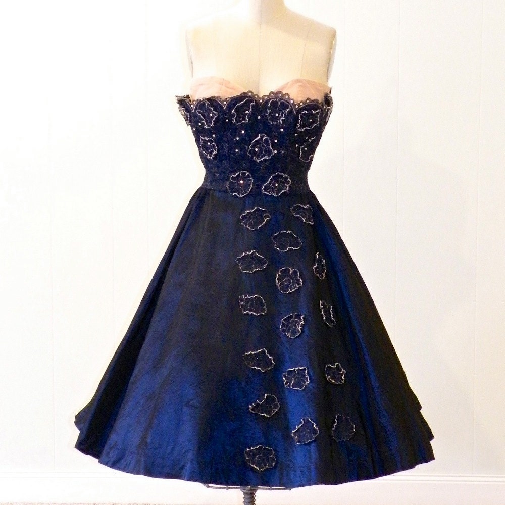 Vintage Party Dress, 1950s Strapless Prom Dress, Pink Sweetheart & Iridescent Blue Rhinestone Lace Shelf Bust Full Skirted Dress, XXS Dress