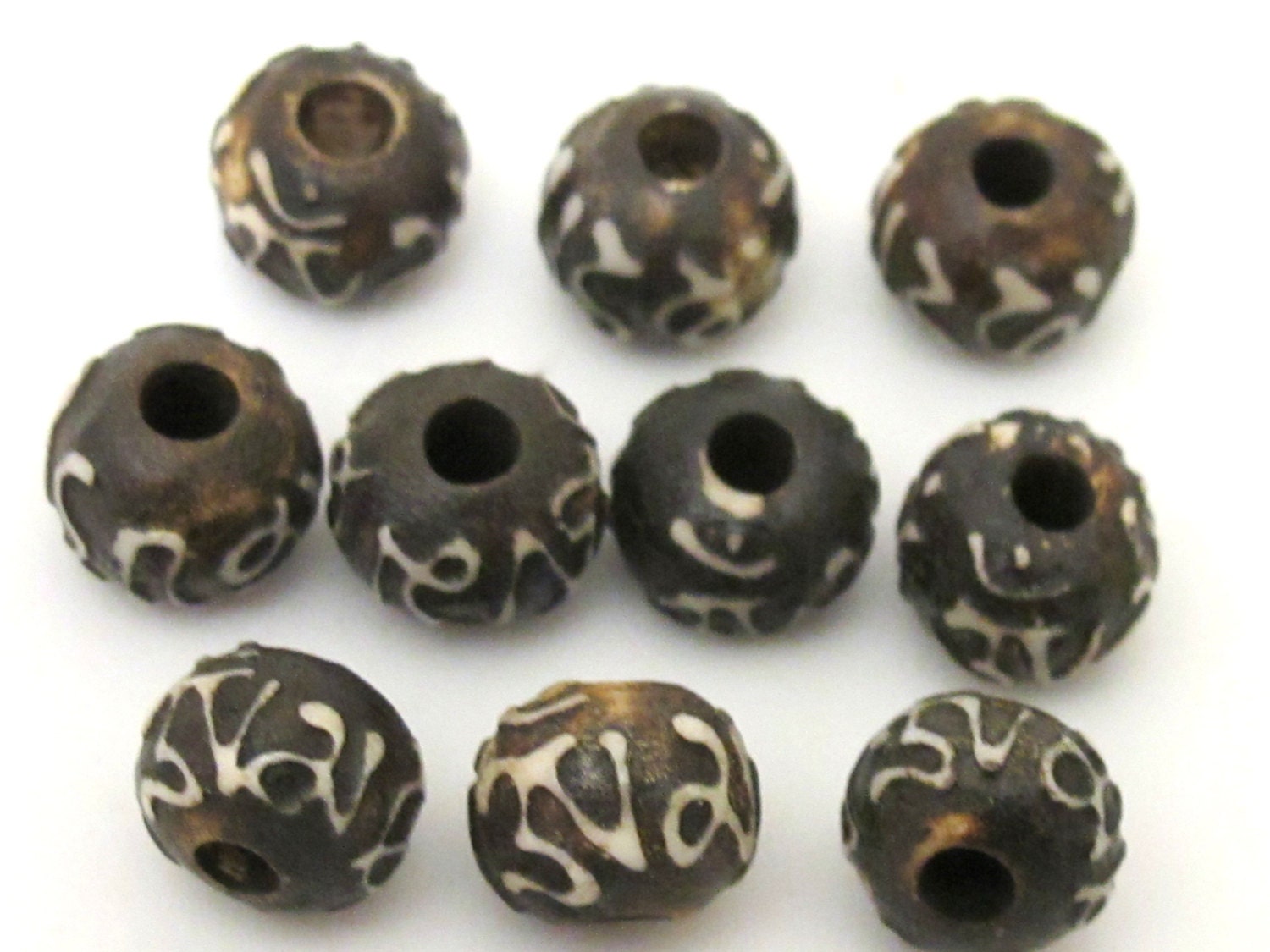 Tibetan Om mani padme hum carved bone beads lot of 10 - HB014