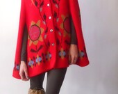 1970s Sunflower Folkloric Intarsia Knit Poncho