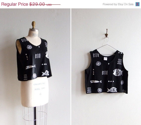 25% OFF FLASH SALE Sale////Vintage 1980s graphic printed black and white tank top