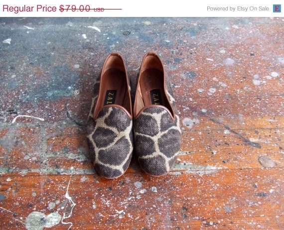 25% OFF STOREWIDE SALE Vintage 1980s Zalo woven leopard print tapestry flats / 6.5