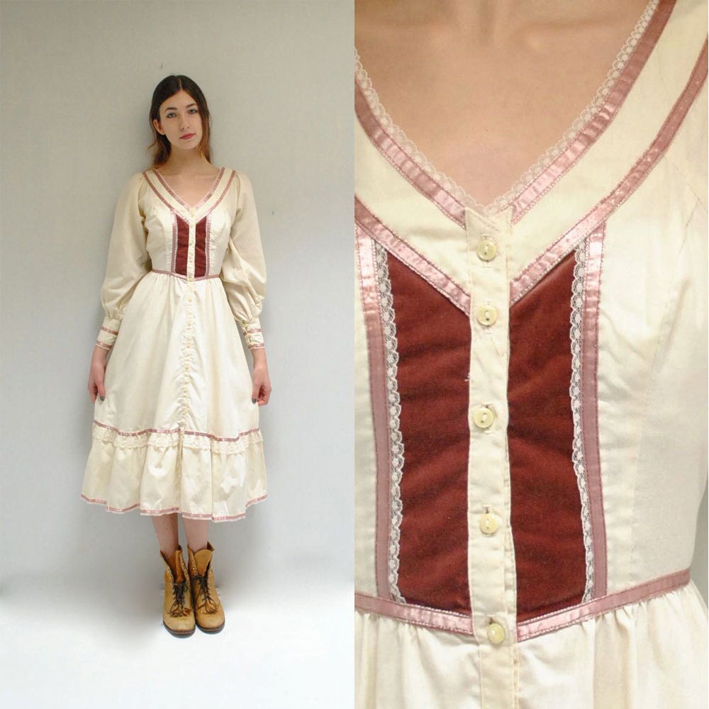 Folk Dress  //  70s GUNNE SAX Dress  //  Spring Treat
