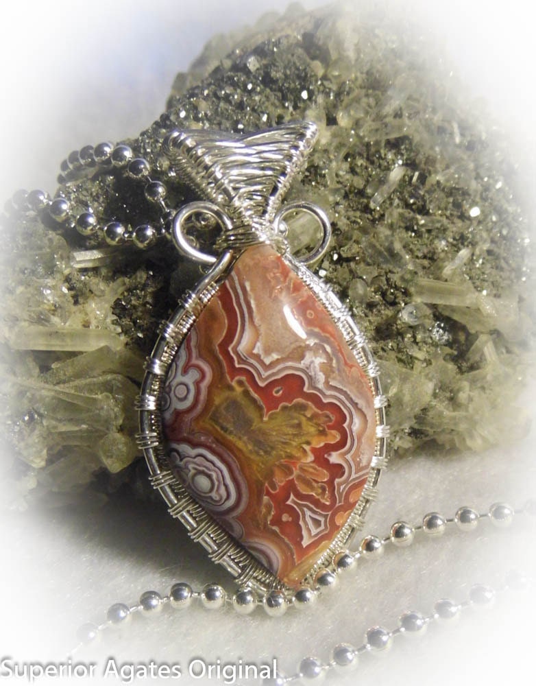 Mexican Crazy Lace Agate Wire Wrapped  Stone Pendant Necklace