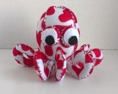 Limited edition baby octopus Amor, white octopus plush with red hearts
