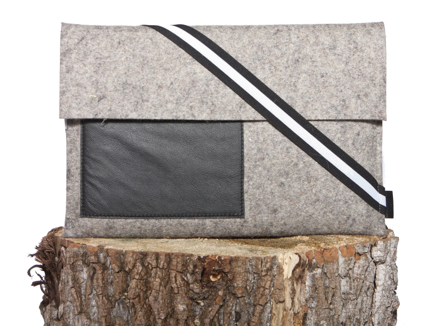 15 inch Macbook Pro Sleeve - Grey Wool Felt and Black Leather - Laptop Case