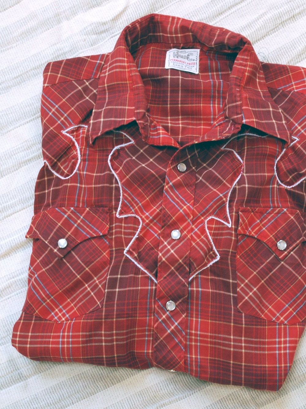 1960's Vintage Men's Cowboy Inspired Button Down with Pearlized Buttons Size Medium to Large