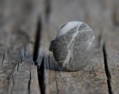 Pebble adjustable ring