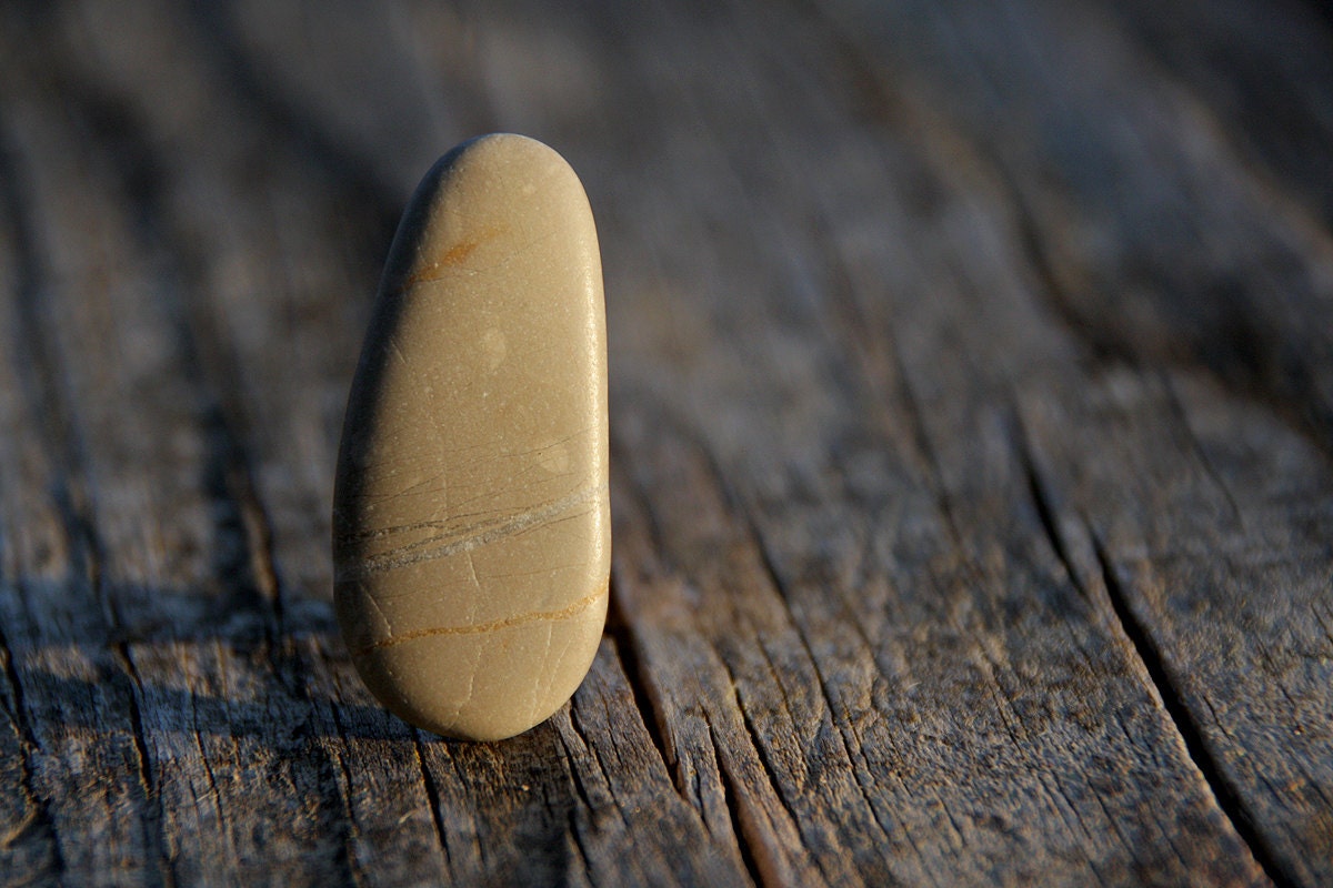 Pebble adjustable ring