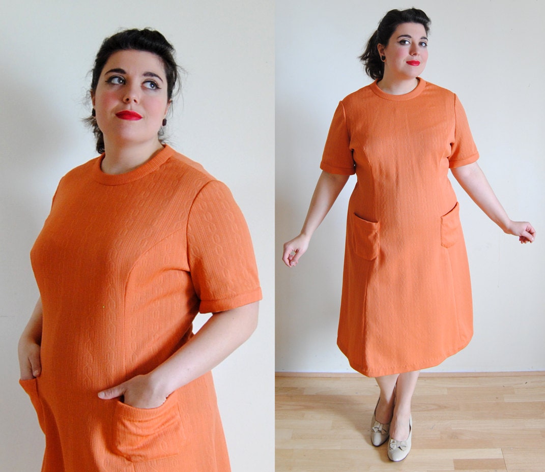 Plus Size Vintage Dress Late 1960s early 1970s Orange Day Dress // Be My Pumpkin Spring Fashion // Size 20W 22W, XXXL