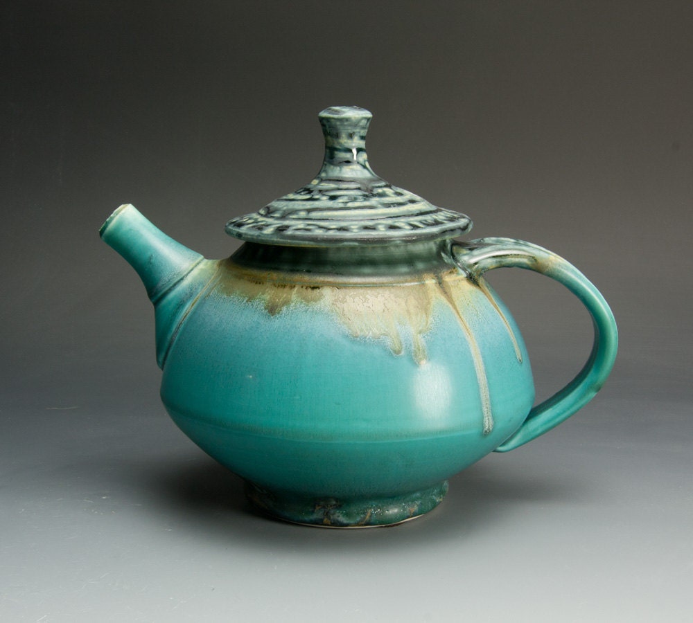 Handmade porcelain 4 cup teapot - 1034