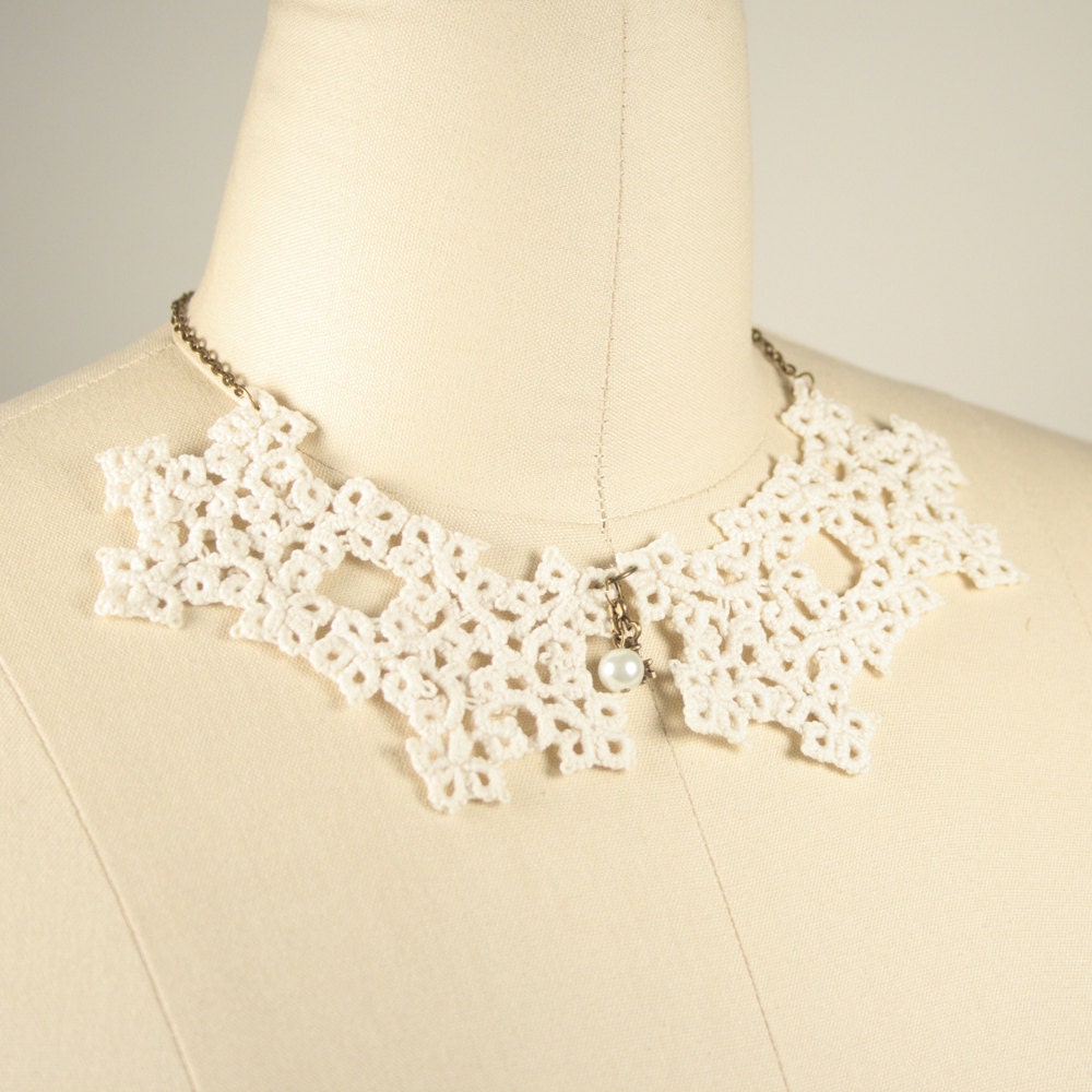 Ivory Collar Tatted Lace Necklace