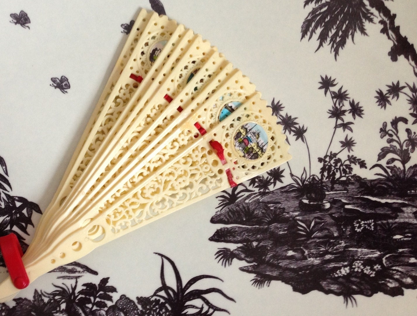 Vintage Italy Fan - Plastic Fan with Italian Landmarks