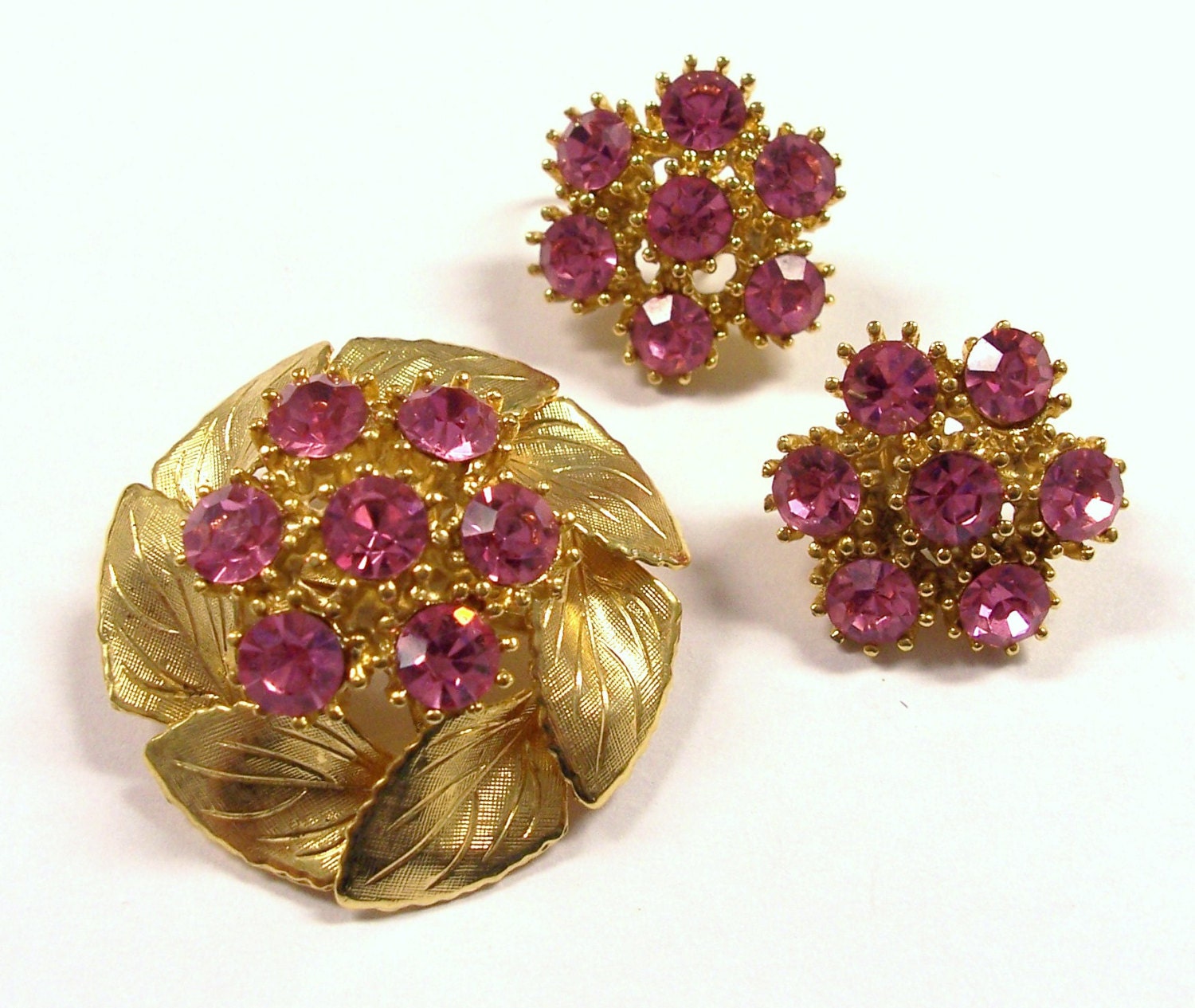 VINTAGE Pink RHINESTONE Brooch Pin Earrings Gold Leaves Pink Rhinestone Flowers Demi Parure Set Vintage Jewelry Destash (X107)