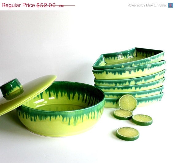 CLOSING SALE Reduced 50% Vintage Retro Drip Lime Green Party Snack Set