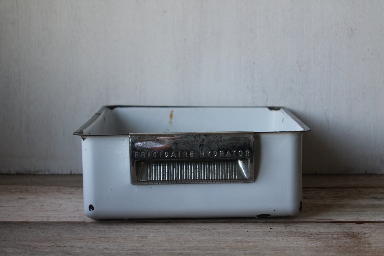 Vintage Fridgidaire Hydrator Enamelware Bin