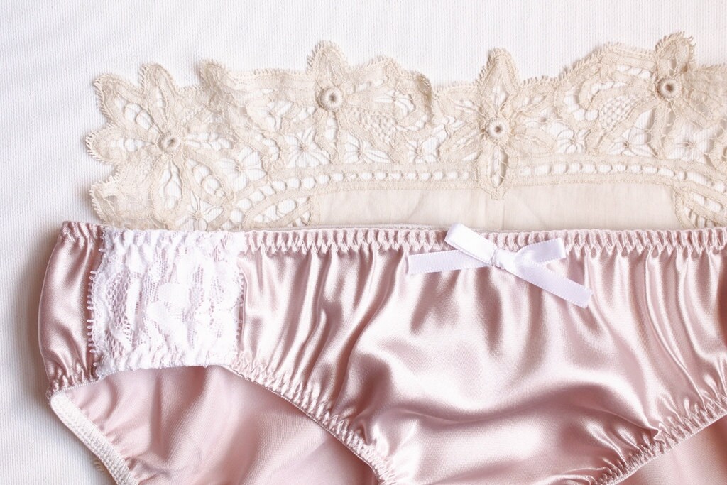 Feminine Pink Satin And White Lace Vintage Style By Ohhhlulu