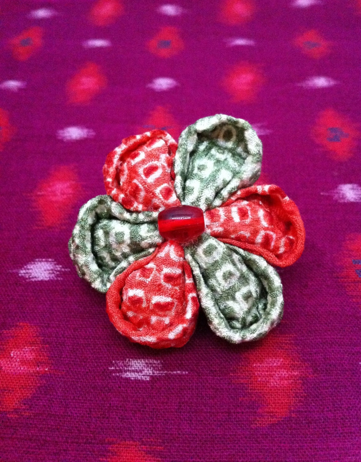 Japanese Silk flower brooch made from vintage kimono fabric Kanzashi style in red and green silk shibori fabric
