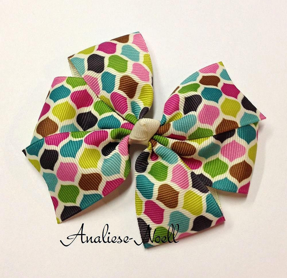 Pinwheel Bow in Polka Drops (Large)
