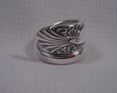 A Spoon Rings Plus Pretty Radiance Pattern Spoon Ring Size 6 Vintage Spoon Jewelry t270