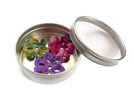 Magnet Crochet Flower Purple Pink Green Home Decor Wedding Favor Tin