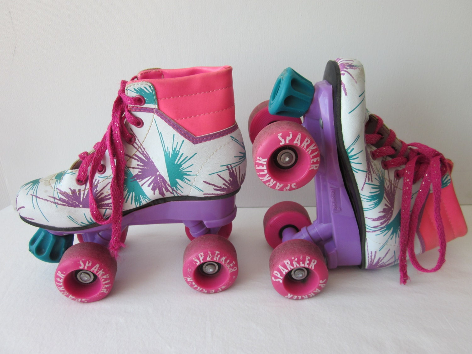 Vintage 80s Brookfield Sparkler Roller Skates - Girls Size 12