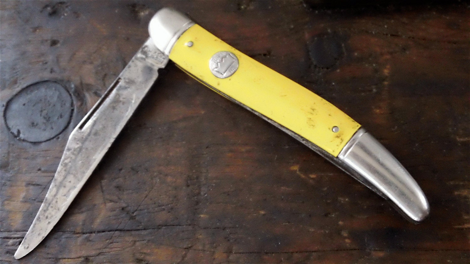 vintage Imperial pocket knife and saw blade