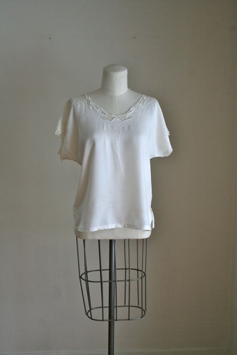 vintage white crochet blouse - WHITE LILLY cut out top / S