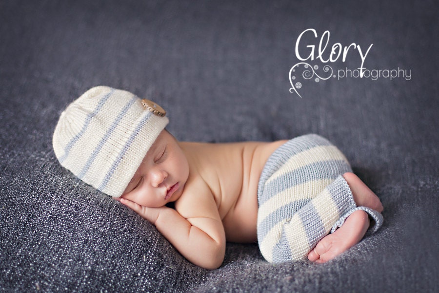 Newborn pants & hat, knit