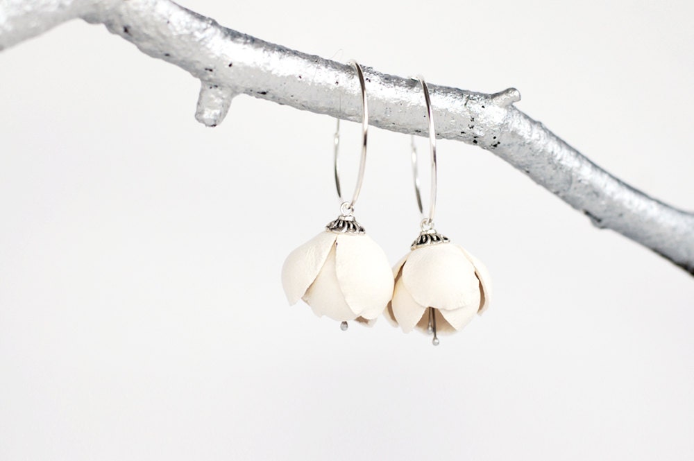 Flower leather earrings in milky white
