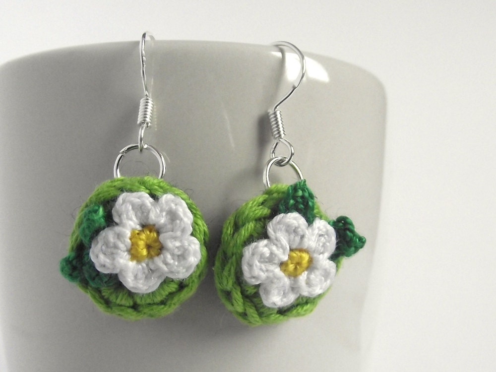 Little flowers crocheted earrings (sterling silver hooks)