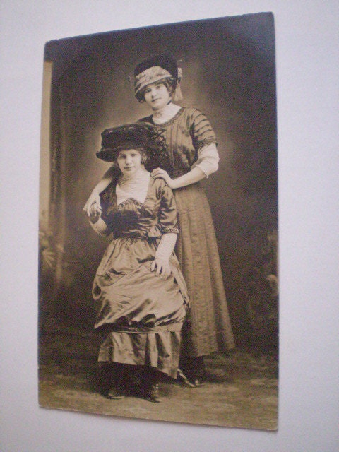 rppc photo postcard SISTERS with BIG HATS Ashtabula Ohio 1912