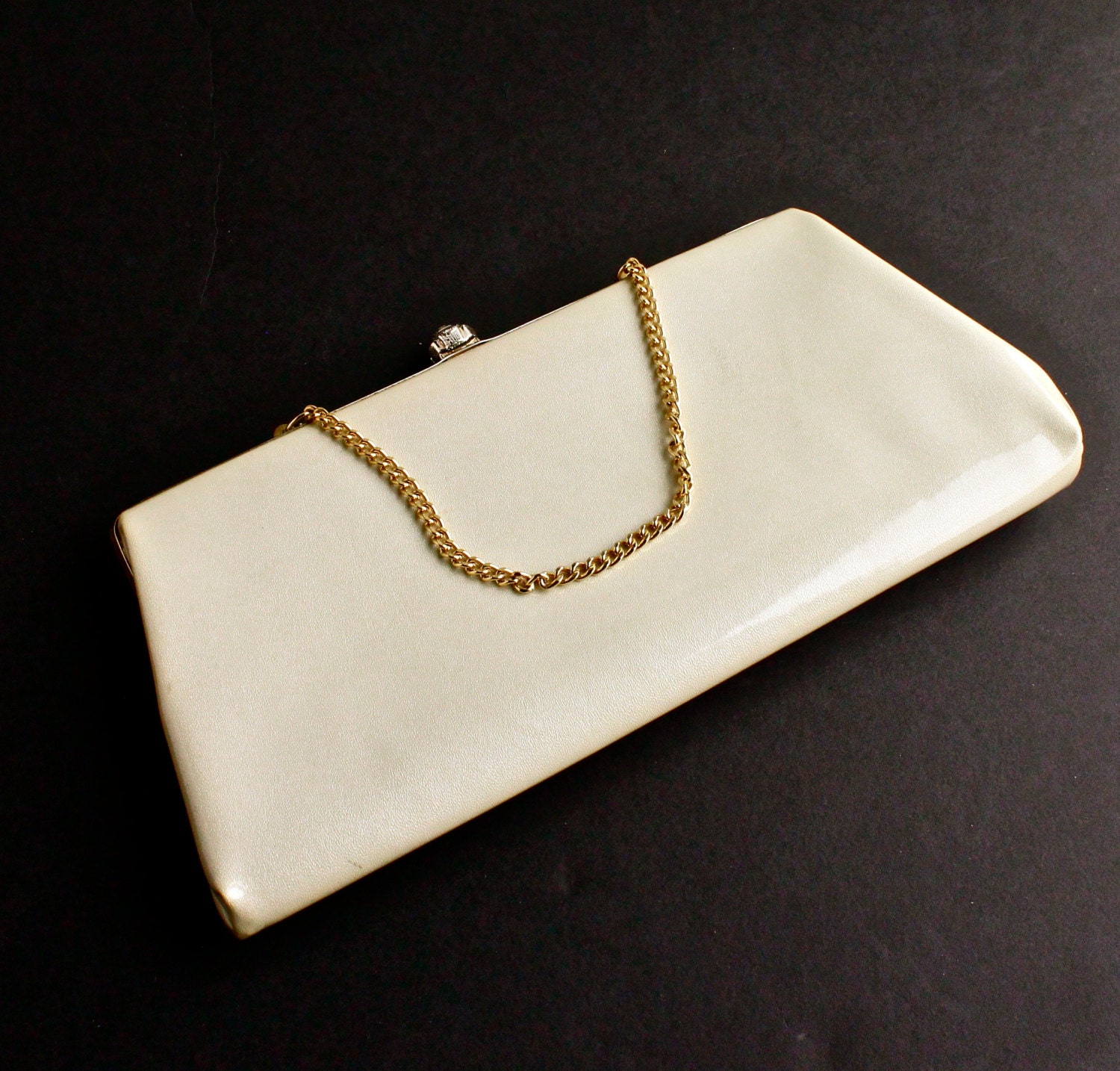 Vintage Neutral Colored Evening Bag - Retro 1960s Vinyl Fashion Purse With Colorful Paisley Interior / Gold Tone Formal Bag