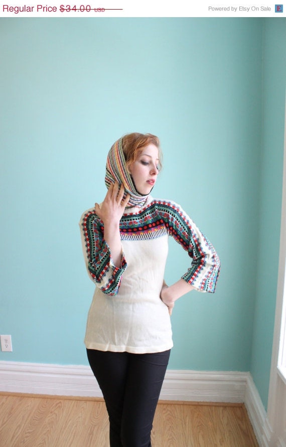 Sale Sweater Vintage 70s 1970s  Fair Isle Turtleneck almost hoodie S M Rainbow