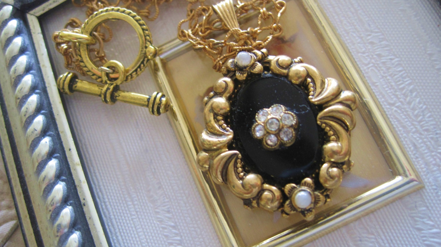 20% Off (cupon code APRILSHOWERS2) LuCiOuS ArT NoUvEaU Brass Pendant/Black Cabachon/Clear Brilliant Rhinestones Bezel Set Opal Essent Stones