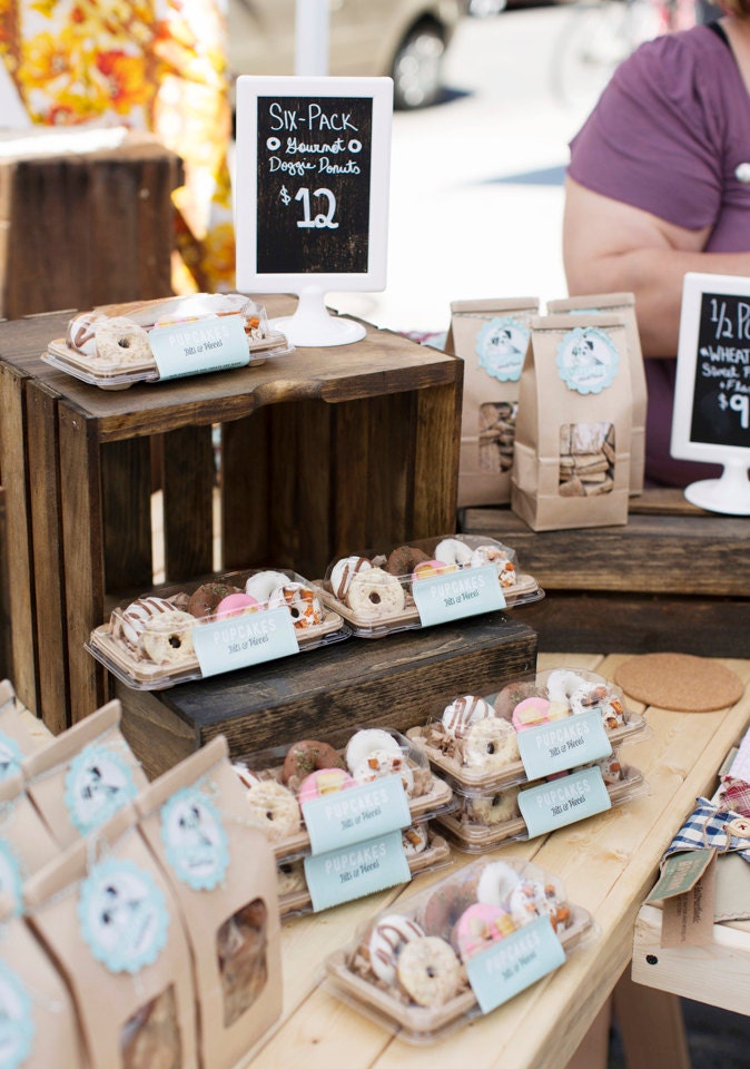 Dog Treats : 6 Pack Gourmet Doughnuts