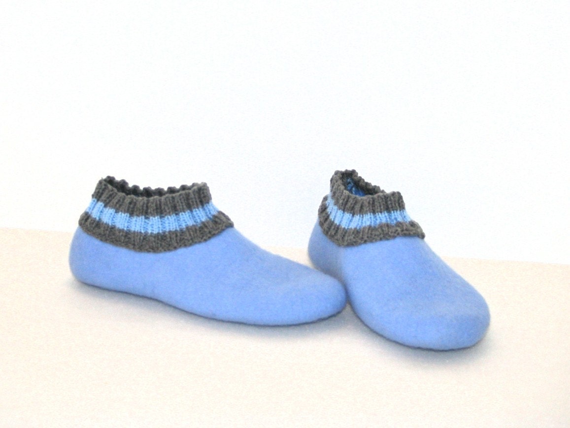 Women house shoes, felted slippers, handmade, made to order Blue