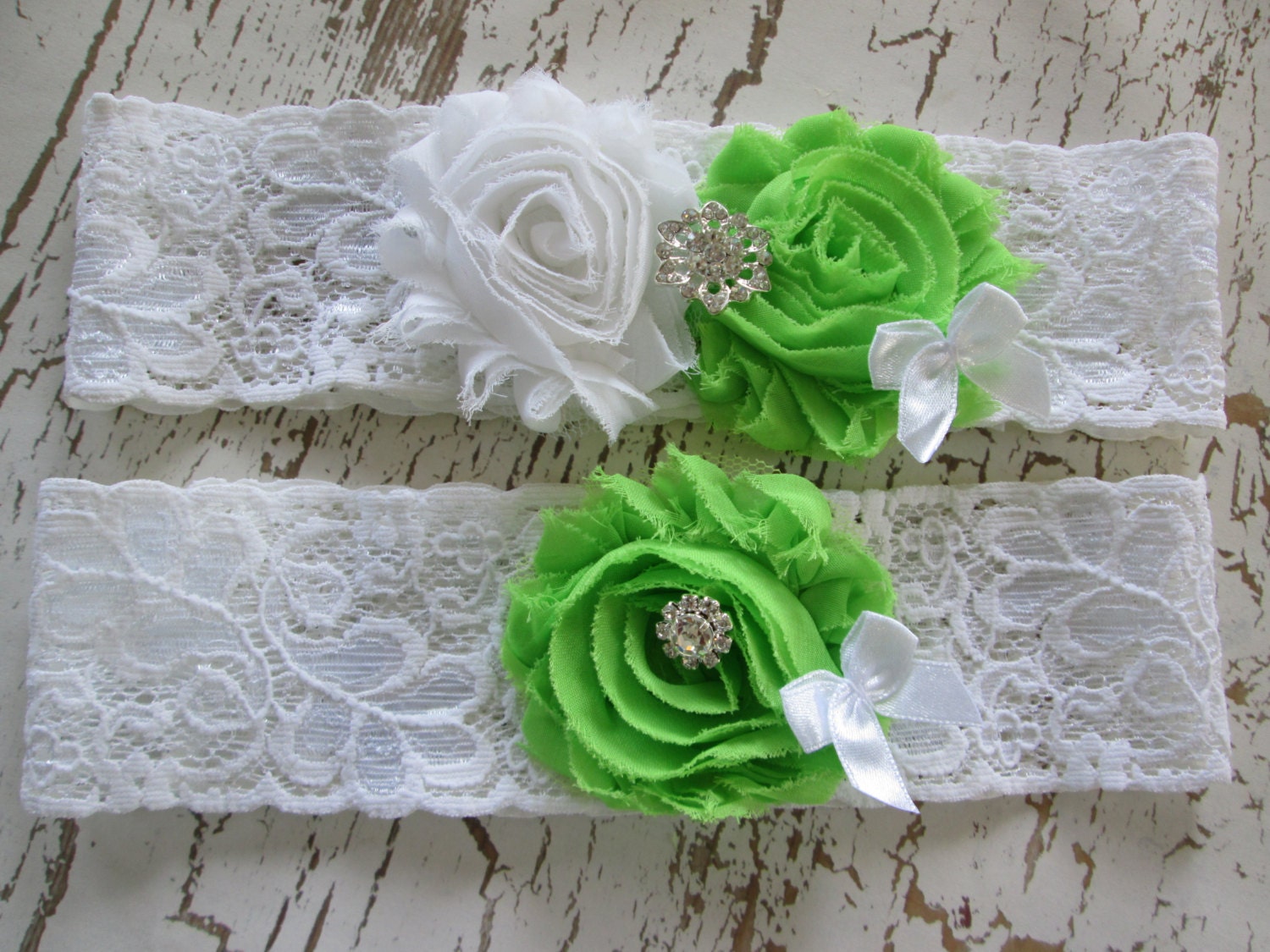 Lace wedding garter lime green and white, bridal garter set. Fabric flower bridal garter Shabby chic vintage style garter set