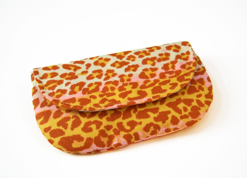 clutch purse in cheetah print / spring fashion  / bridesmaid / pink  gold  brown