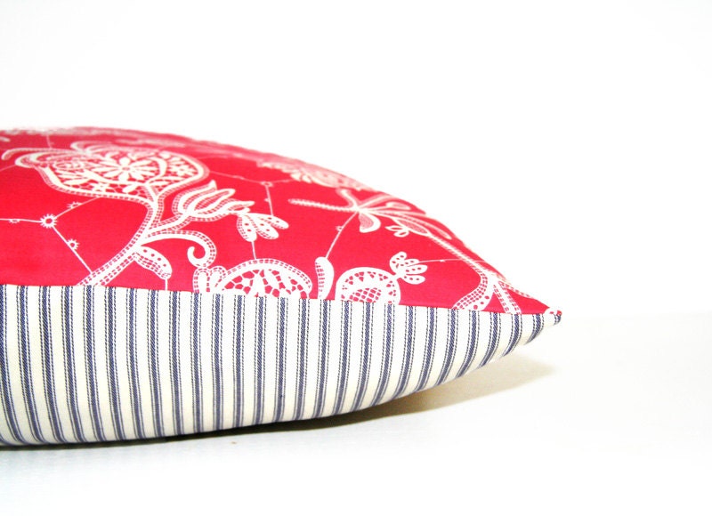 decorative throw pillow cover in red and cream  / 18" x 18"  / reversible / nautical / cottage chic / patriotic / jute webbing