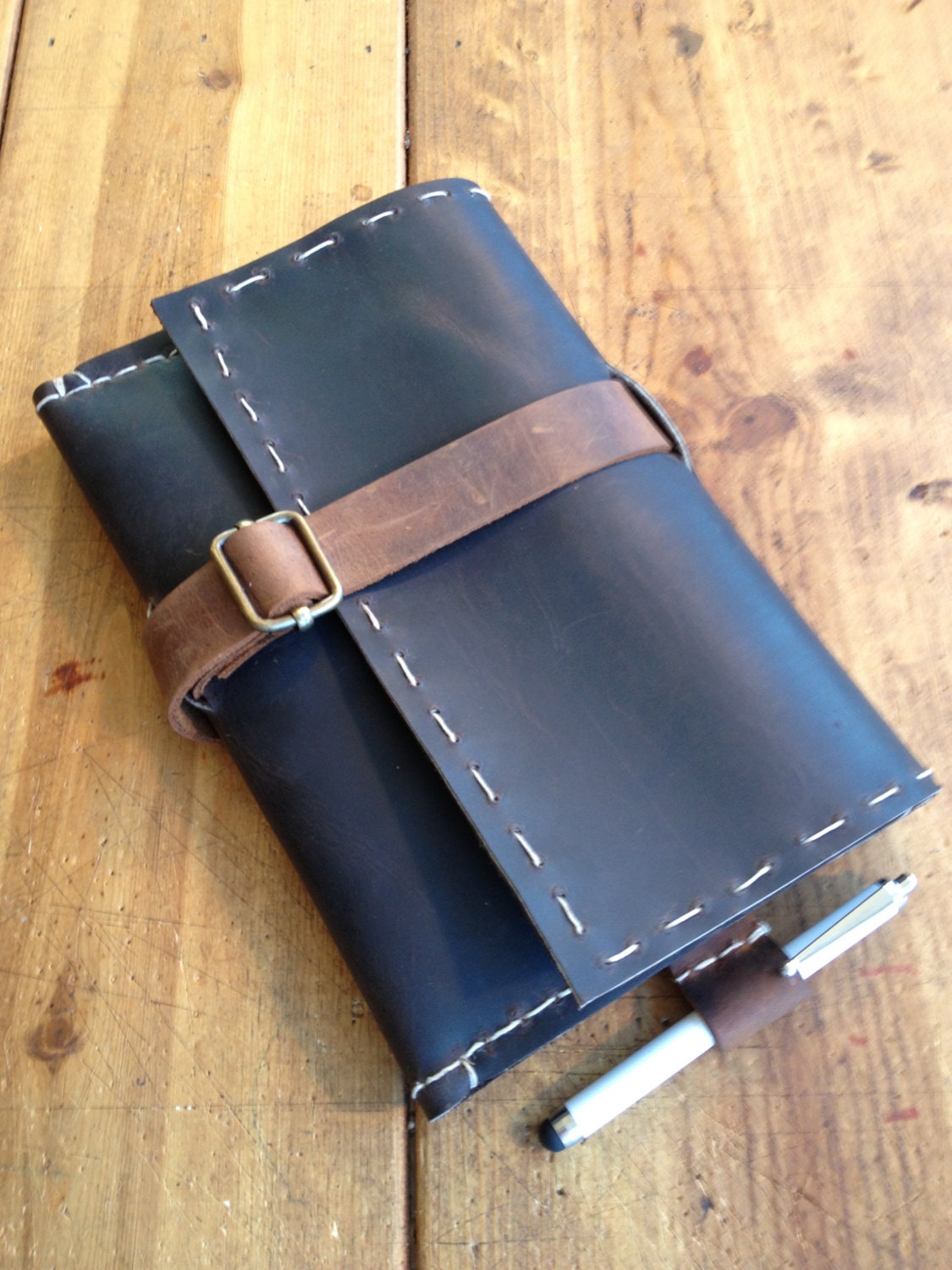 Leather smith made Ipad mini case - trifold case - stylus loop - buckled