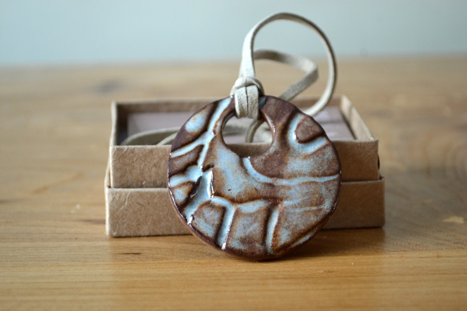 Texture pendant necklace