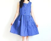 Vintage Floral Blue Sleeveless Day Dress - Button Up with Hip Pockets
