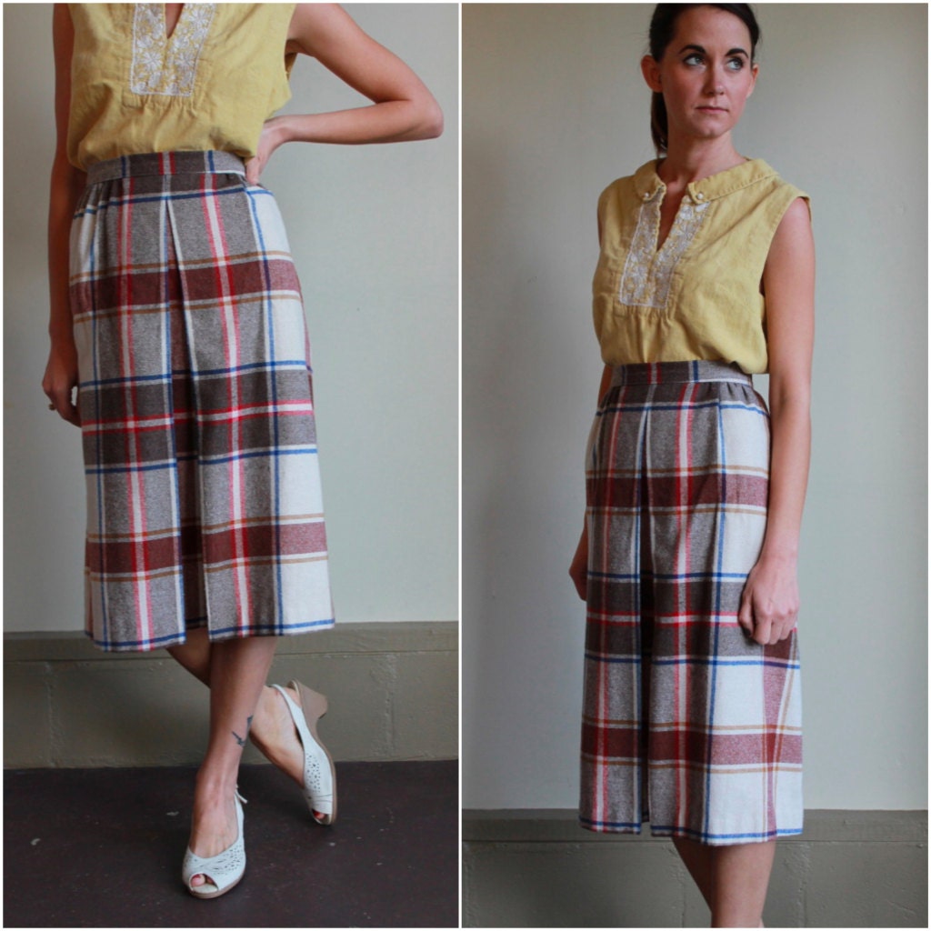 Vintage 60's Skirt  /  High Waist Plaid Pleated Knee Length Preppy School Girl Skirt  /  1960s  /  Small S Medium M